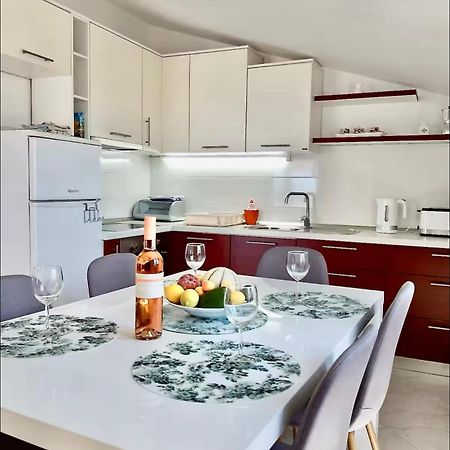 Apartmani Attila Traù Esterno foto