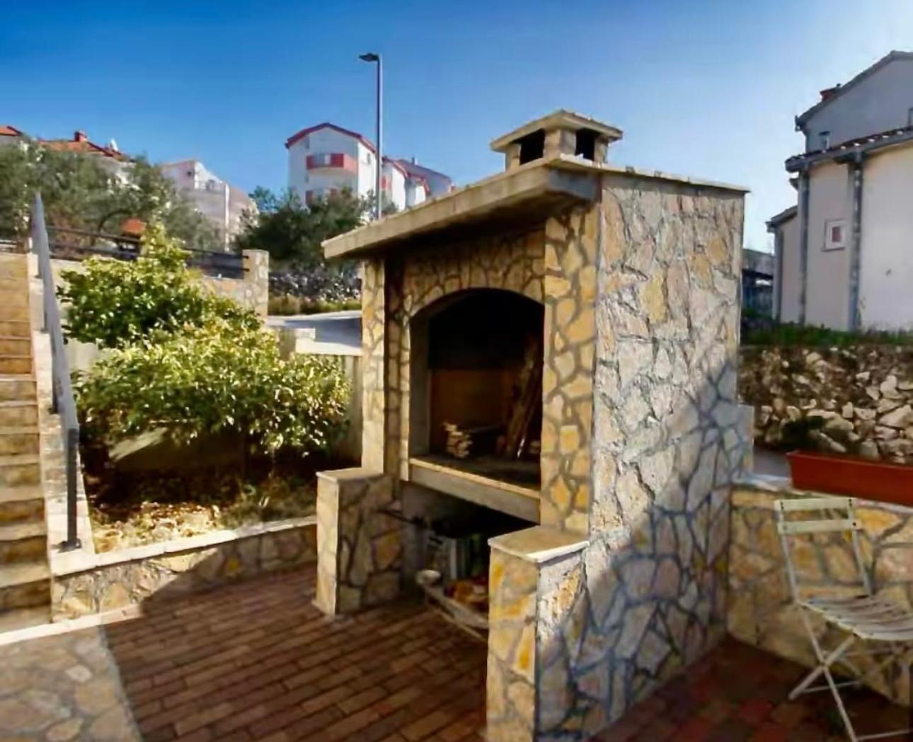 Apartmani Attila Traù Esterno foto