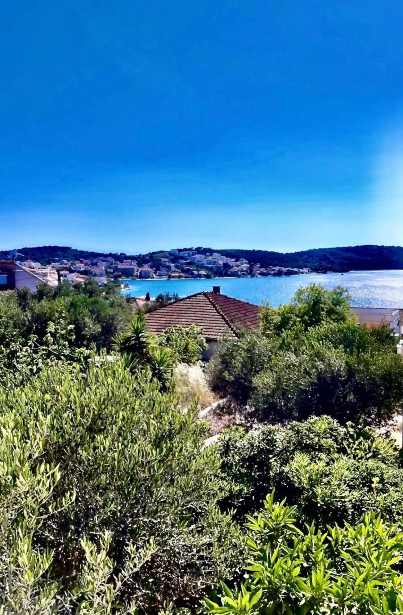 Apartmani Attila Traù Esterno foto